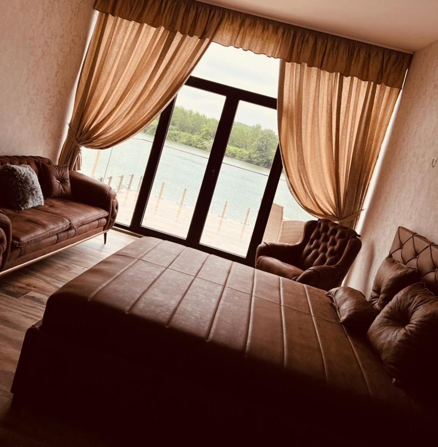 Apartmani Tiske Noci Bečej Exterior foto