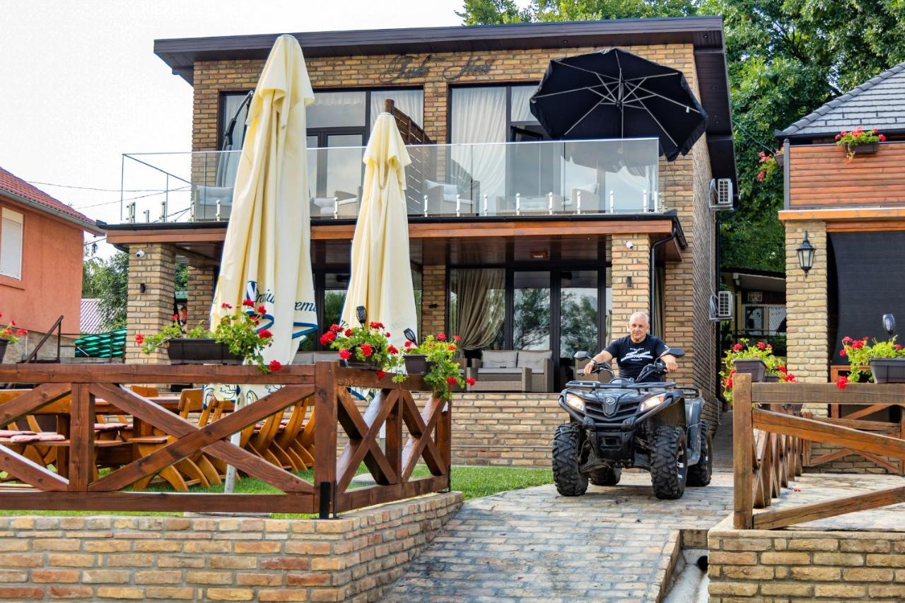 Apartmani Tiske Noci Bečej Exterior foto