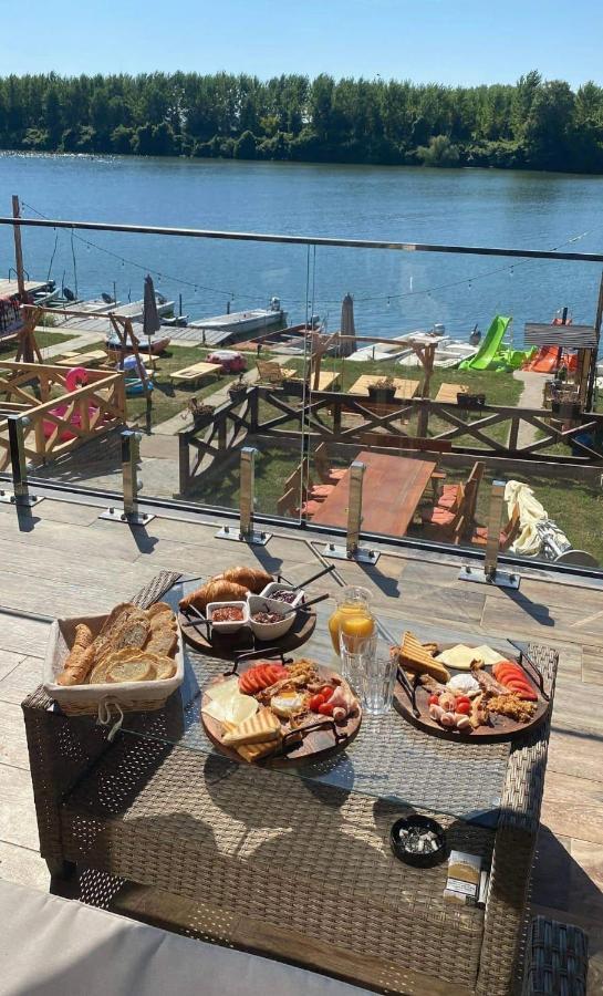 Apartmani Tiske Noci Bečej Exterior foto